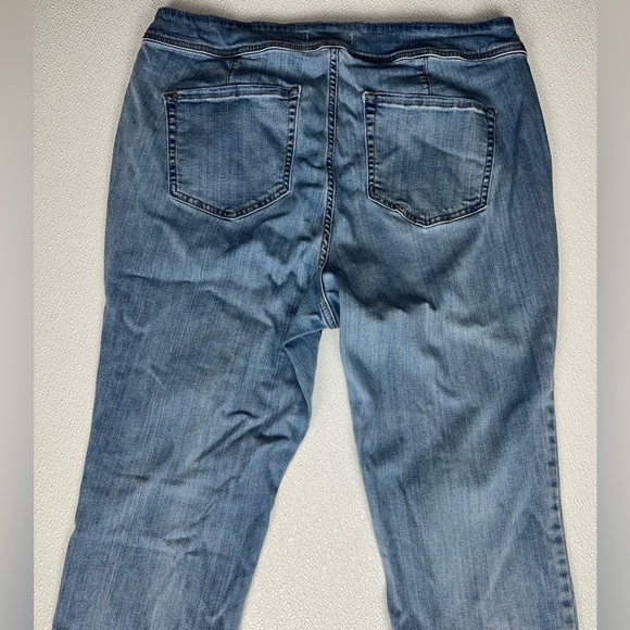 Lane Bryant Light Wash Flex Magic Waist Band High Rise Lace Jegging Size 16 - Picture 10 of 10